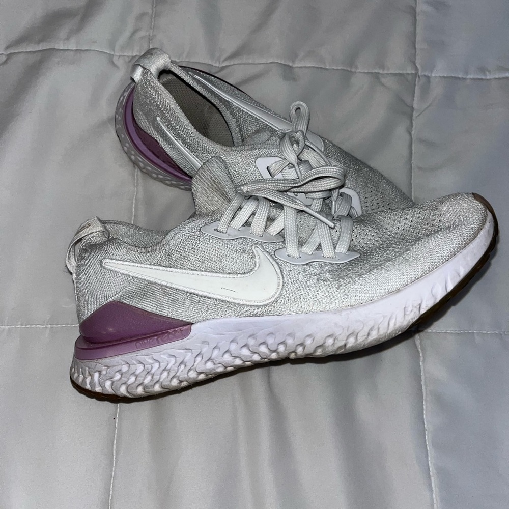 Nike Epic React Shoes - image 3